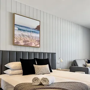 https://direct-collective-suites.queenslandhotels.net